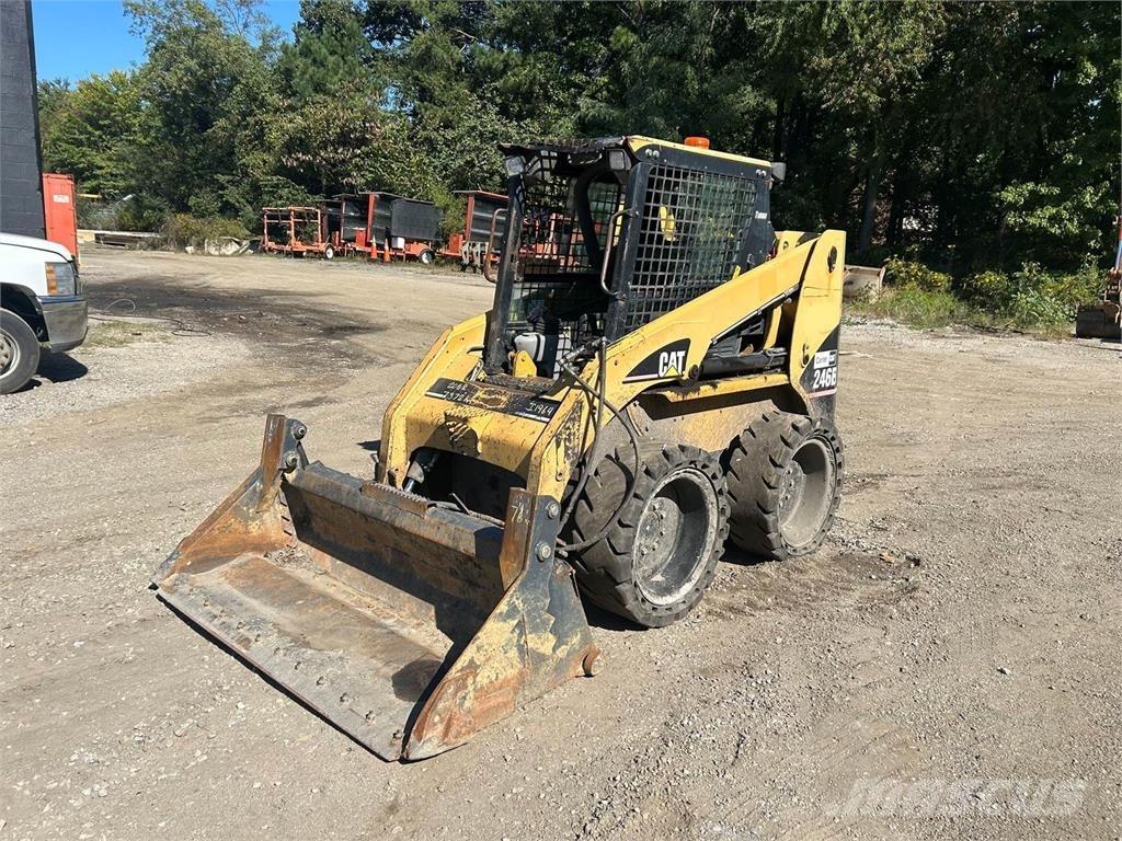 CAT 246B Міні-навантажувачі