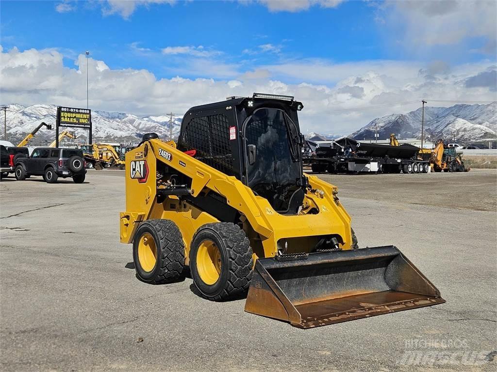 CAT 246D3 Міні-навантажувачі