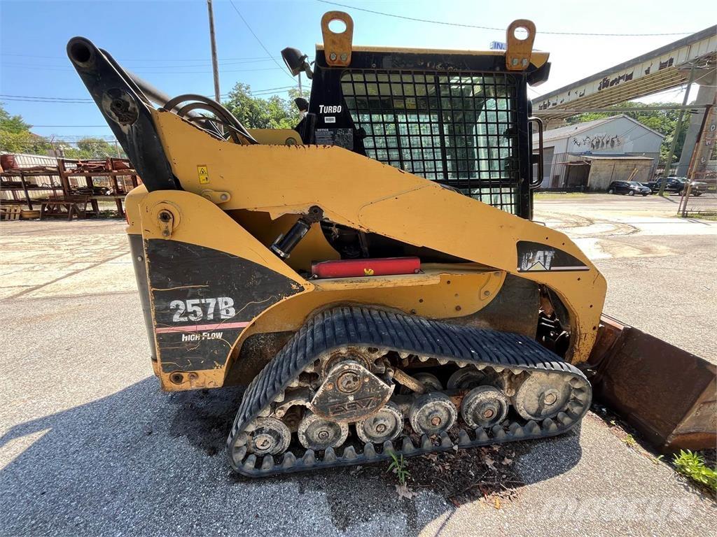 CAT 257B Міні-навантажувачі