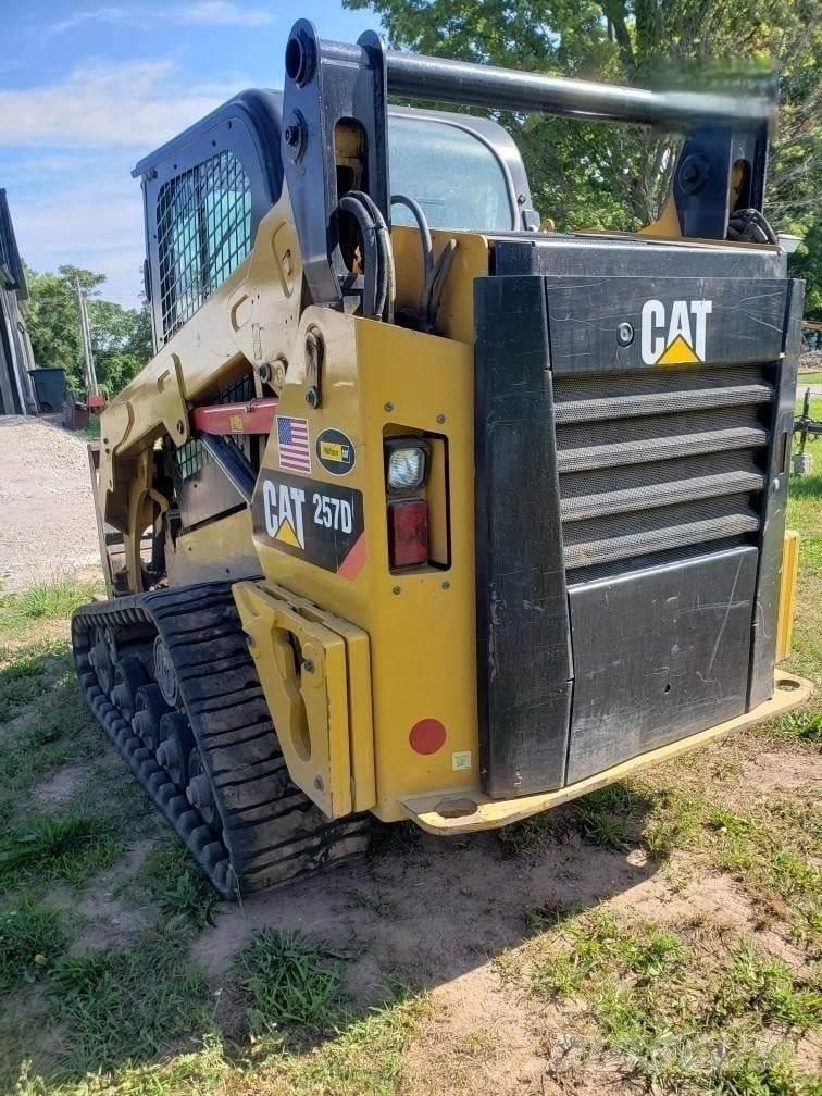 CAT 257D Міні-навантажувачі