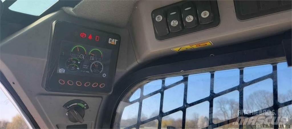 CAT 299D2 Міні-навантажувачі