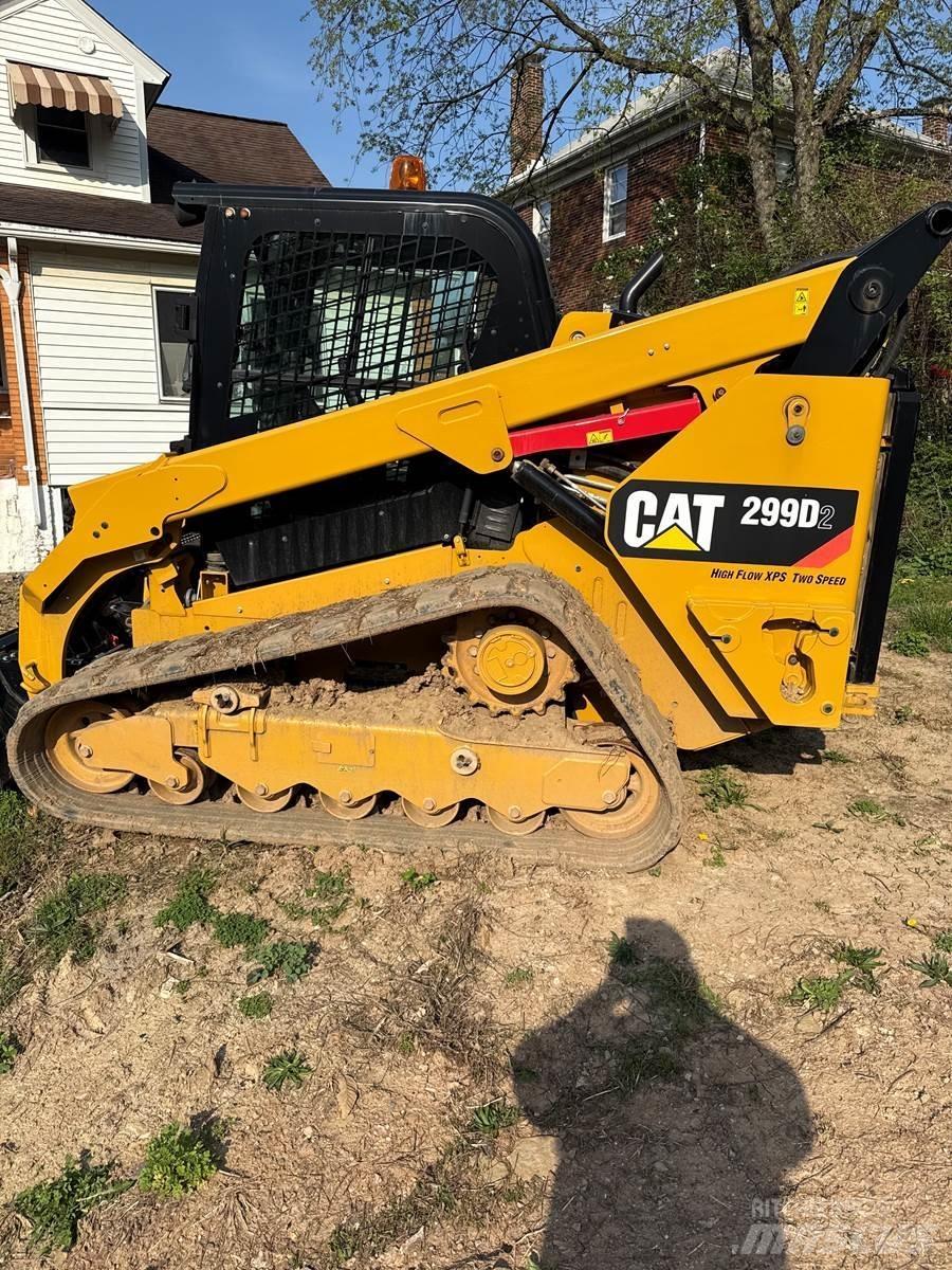 CAT 299D2 Міні-навантажувачі
