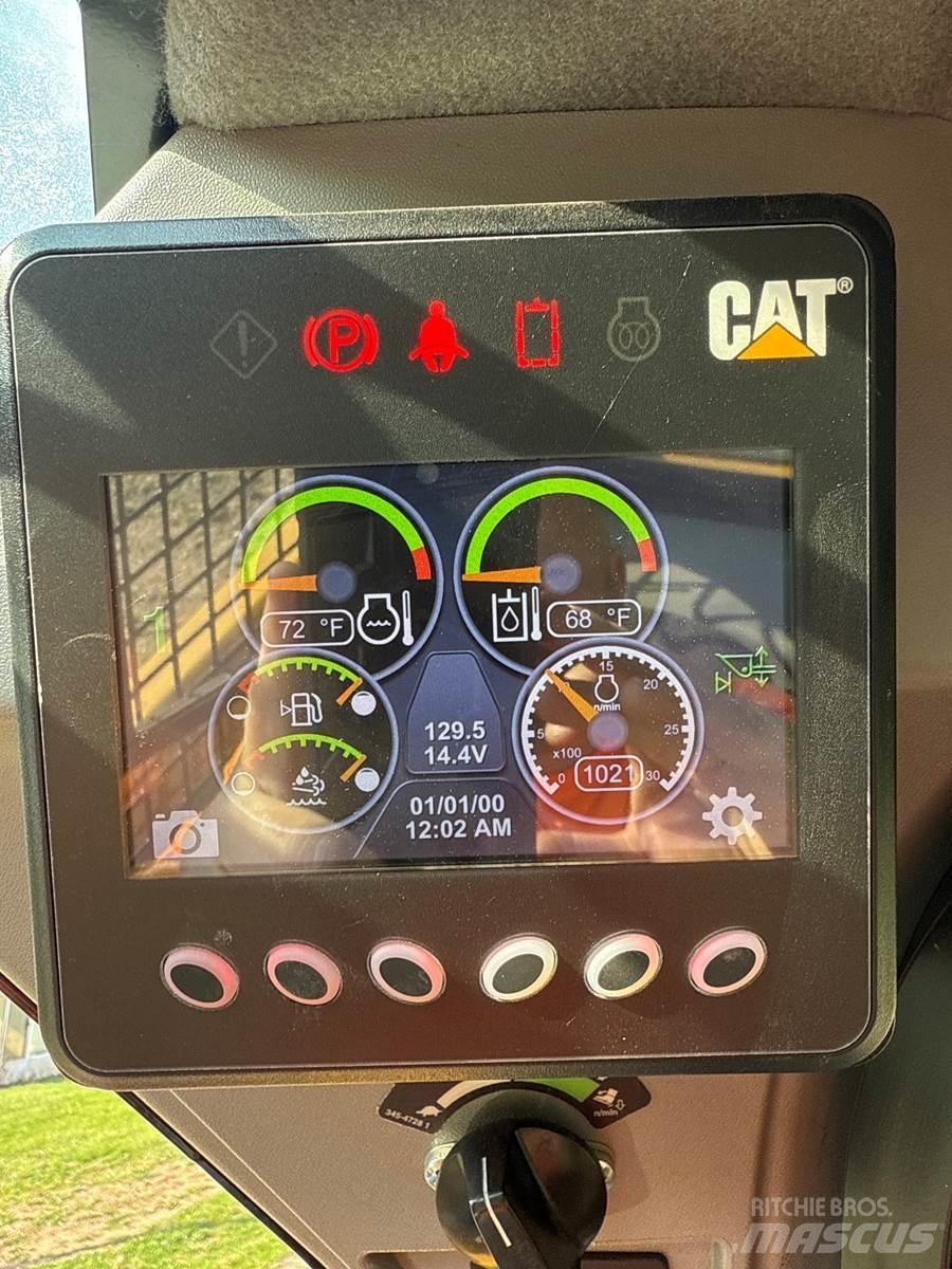 CAT 299D2 Міні-навантажувачі