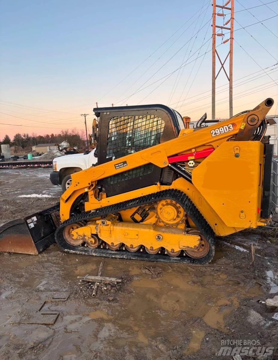 CAT 299D3 Міні-навантажувачі