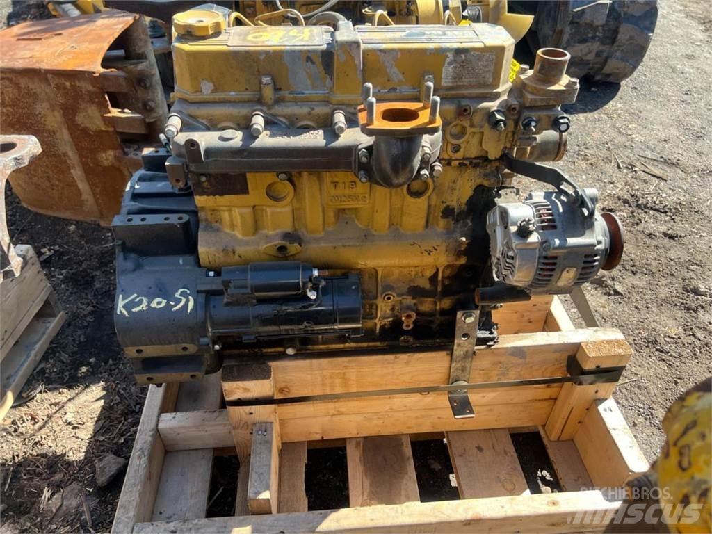 CAT 3044T Двигуни