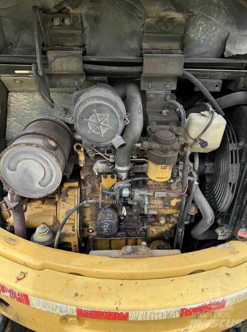 CAT 304CR Міні-екскаватори < 7т