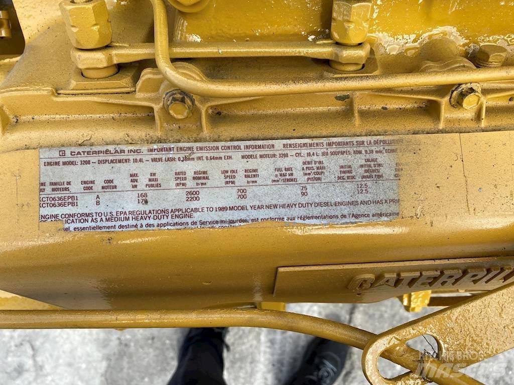 CAT 3208 Двигуни