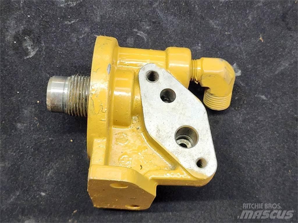CAT 3208 Двигуни