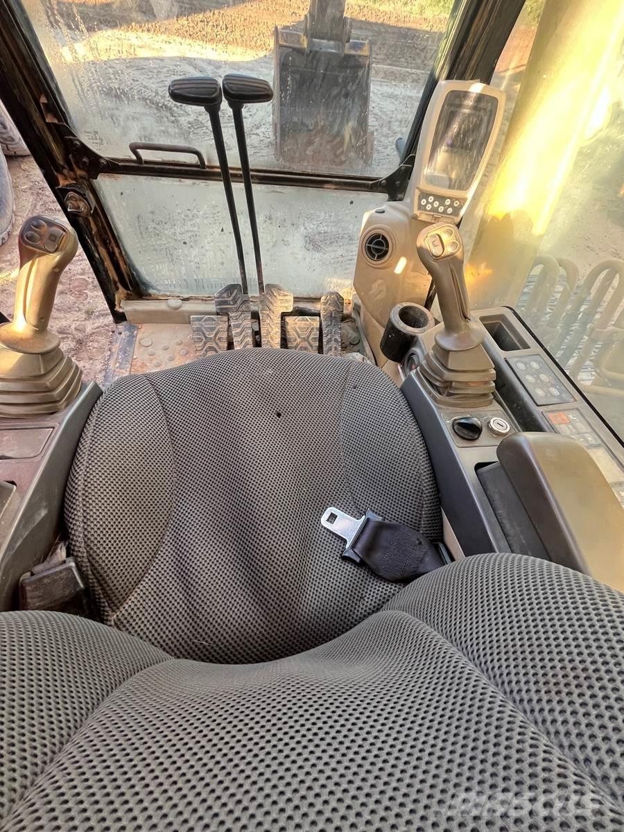 CAT 320CL Гусеничні екскаватори