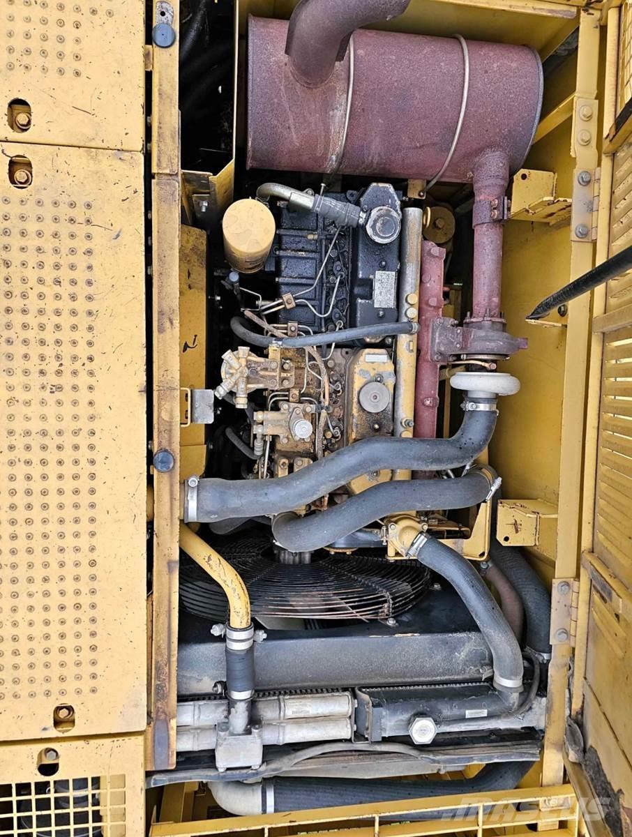 CAT 320CL Гусеничні екскаватори