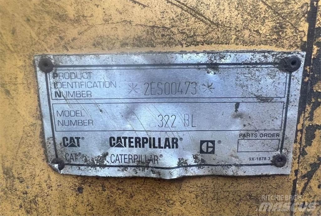 CAT 322BL Гусеничні екскаватори