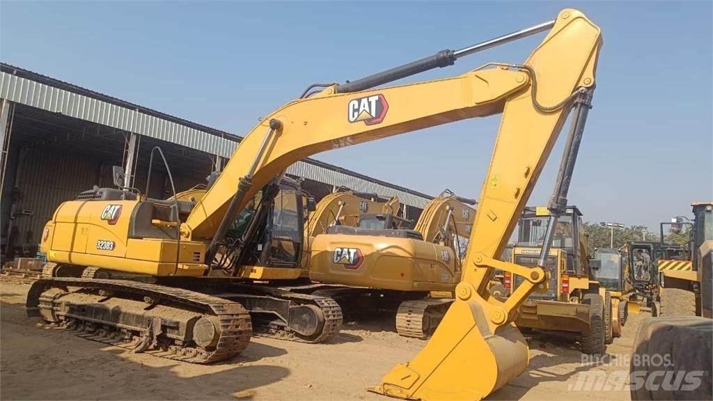 CAT 323D3 Гусеничні екскаватори