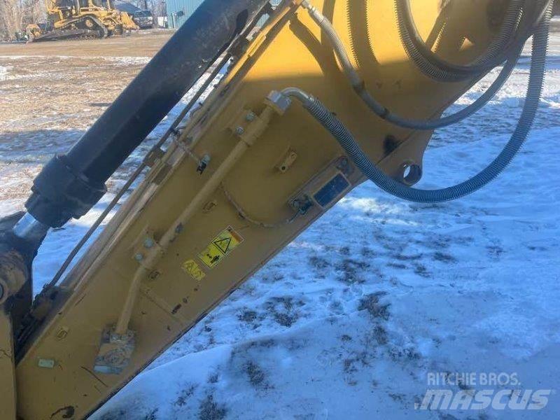CAT 323FL Гусеничні екскаватори