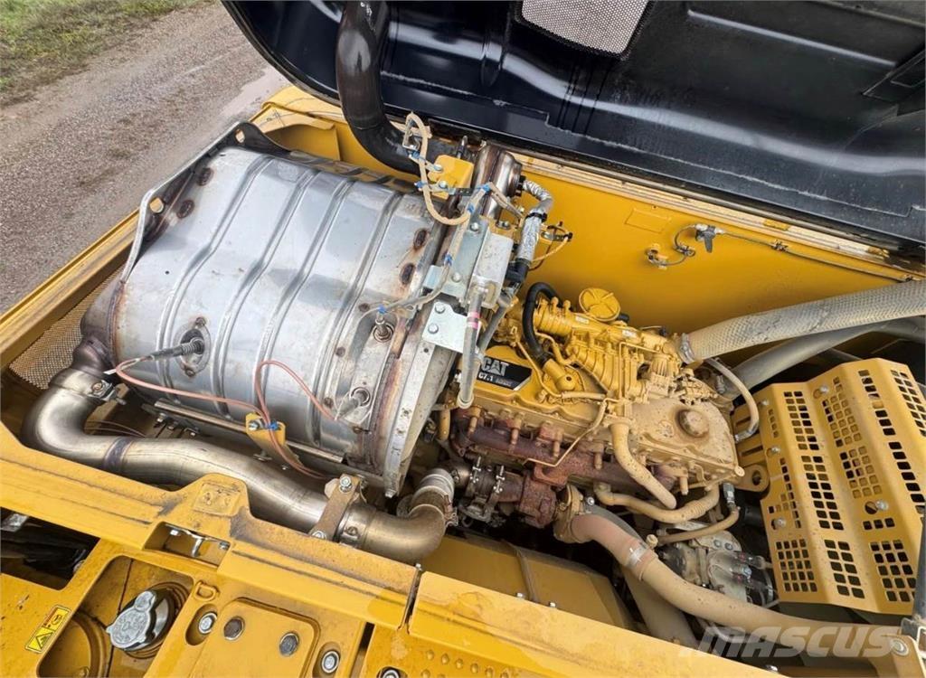 CAT 323FL Гусеничні екскаватори