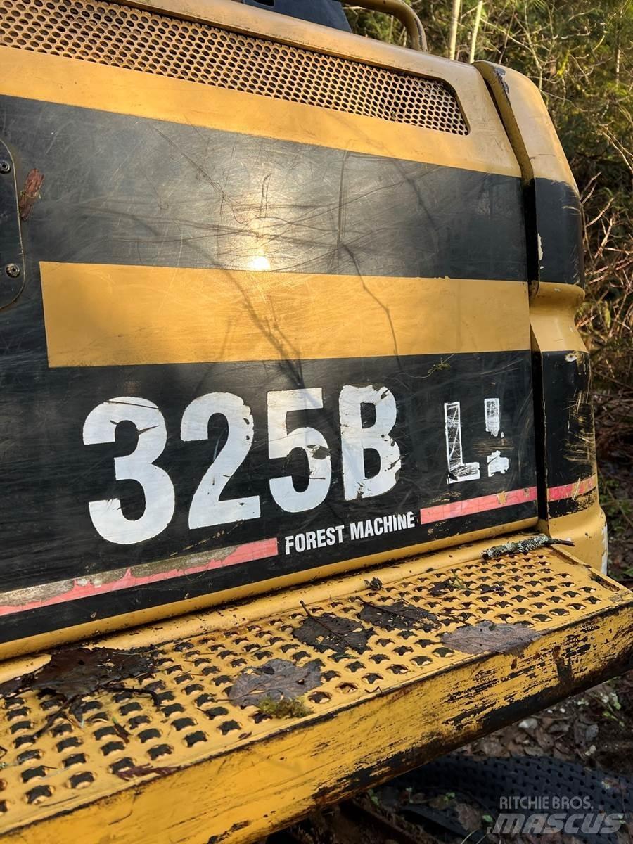 CAT 325BL Лісонавантажувачі