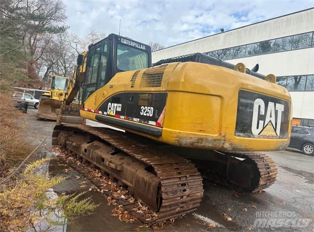 CAT 325DL Гусеничні екскаватори