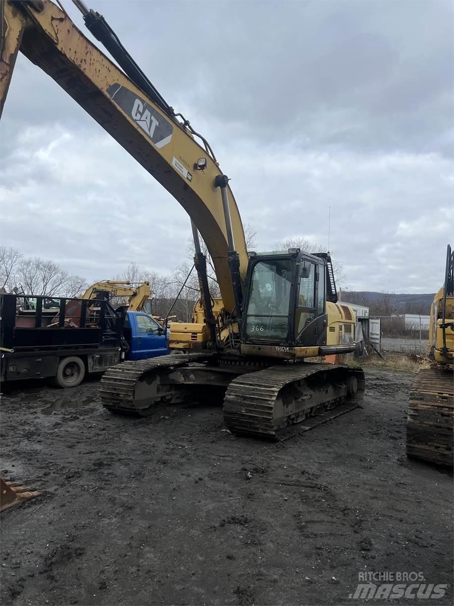 CAT 329DL Гусеничні екскаватори