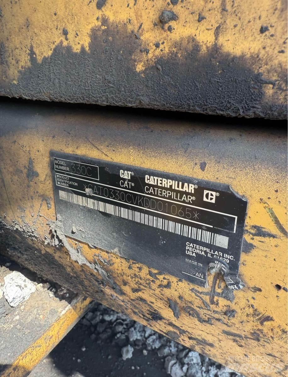 CAT 330C Гусеничні екскаватори