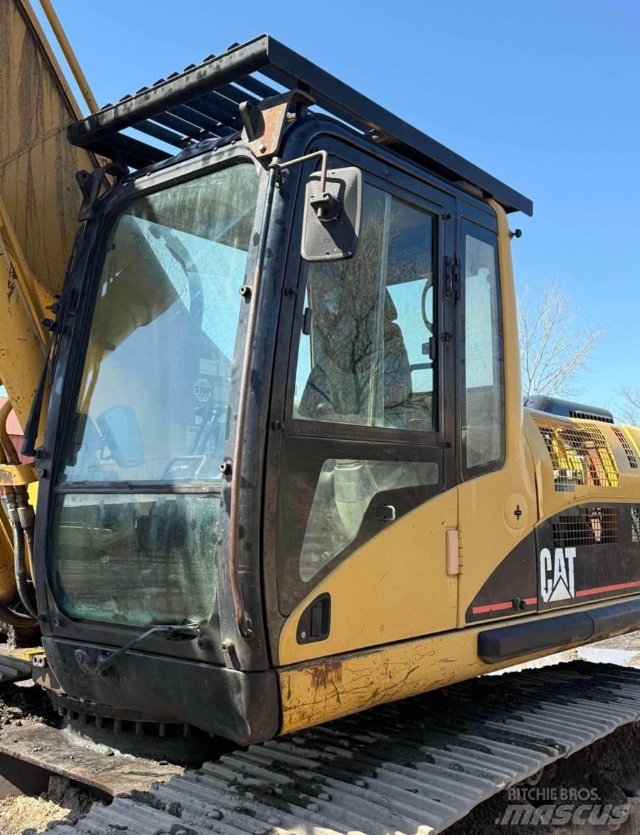 CAT 330C Гусеничні екскаватори