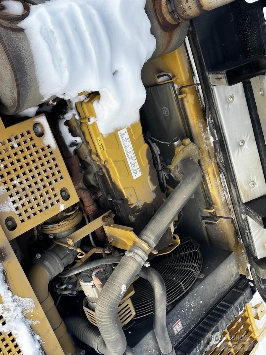 CAT 330CL Гусеничні екскаватори
