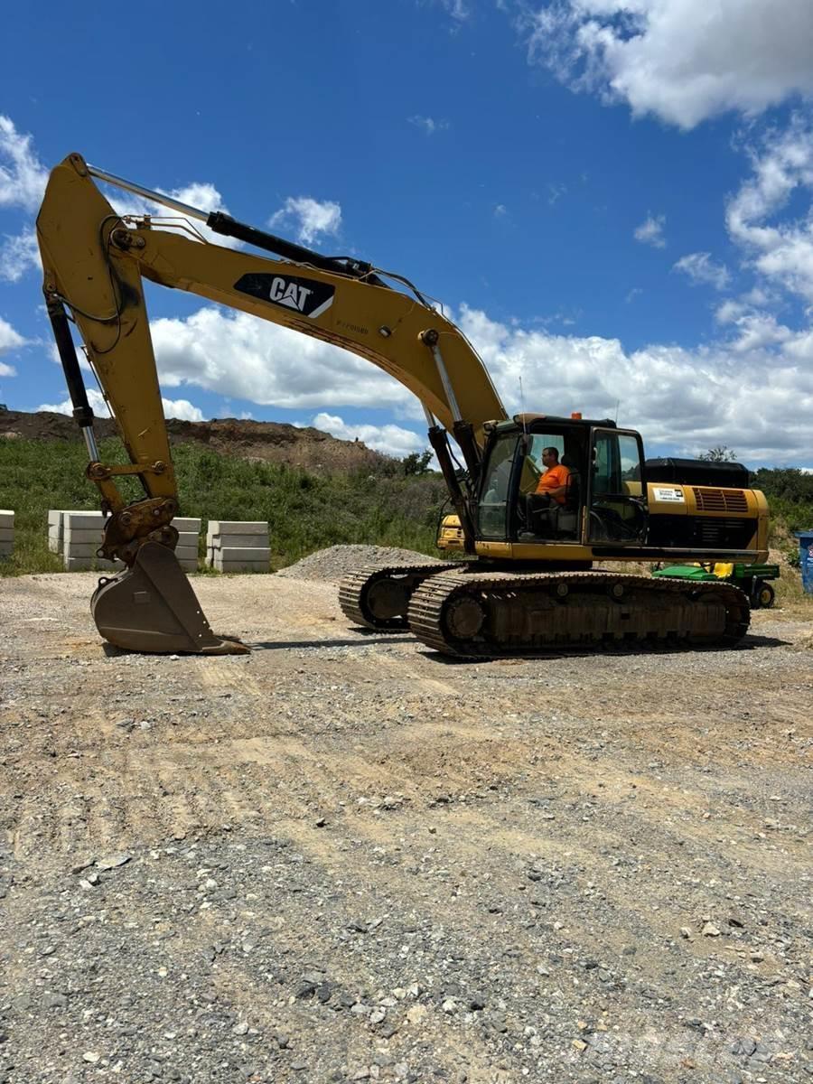CAT 330DL Гусеничні екскаватори