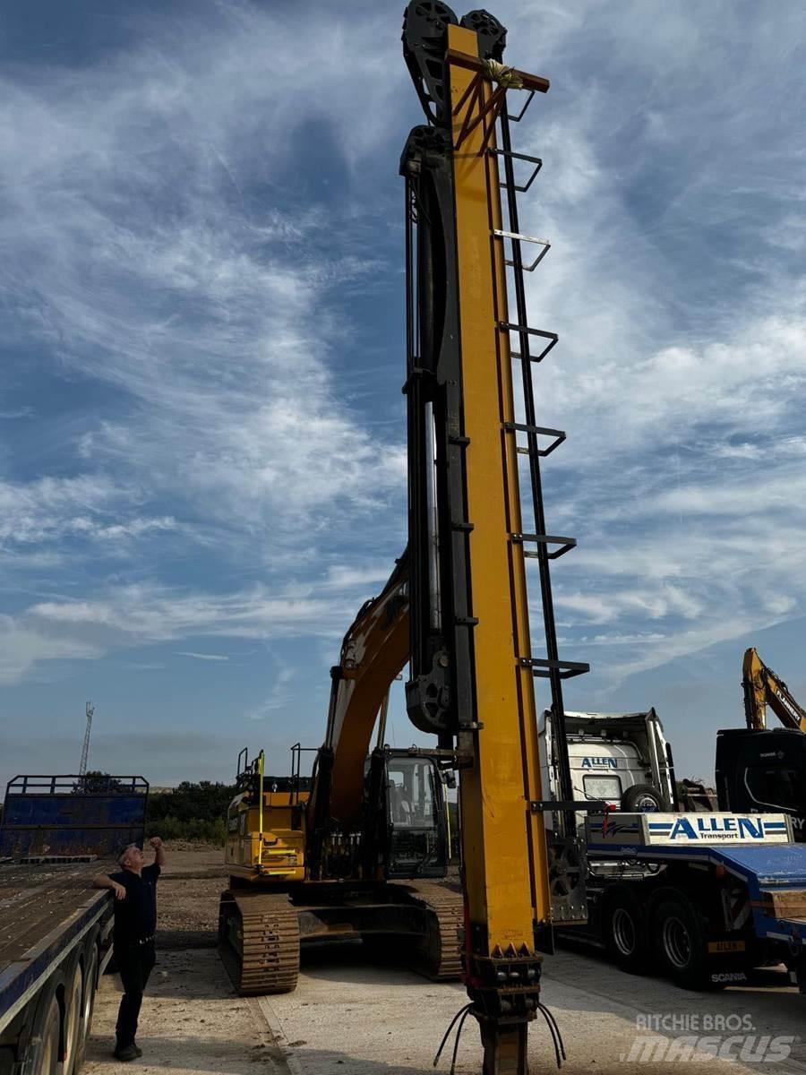 CAT 336FL Гусеничні екскаватори