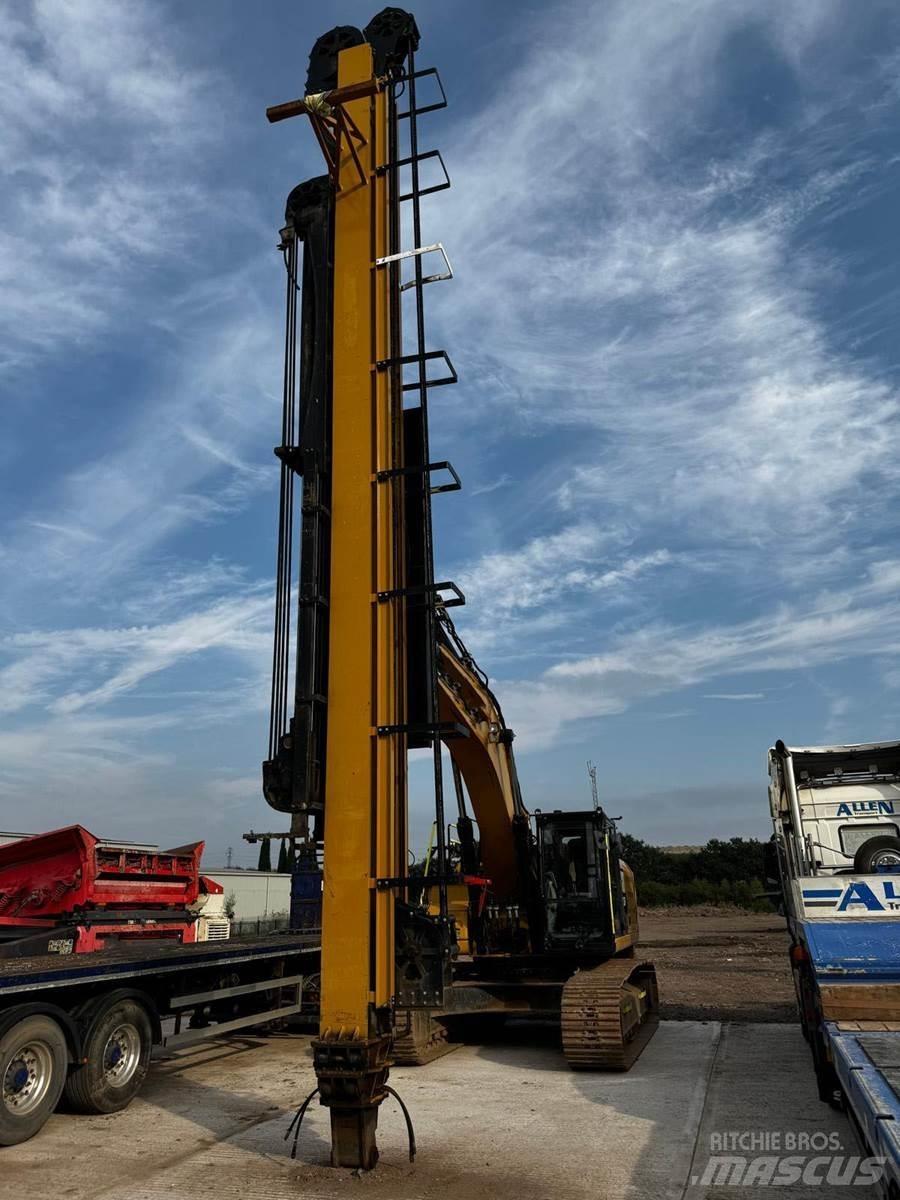 CAT 336FL Гусеничні екскаватори