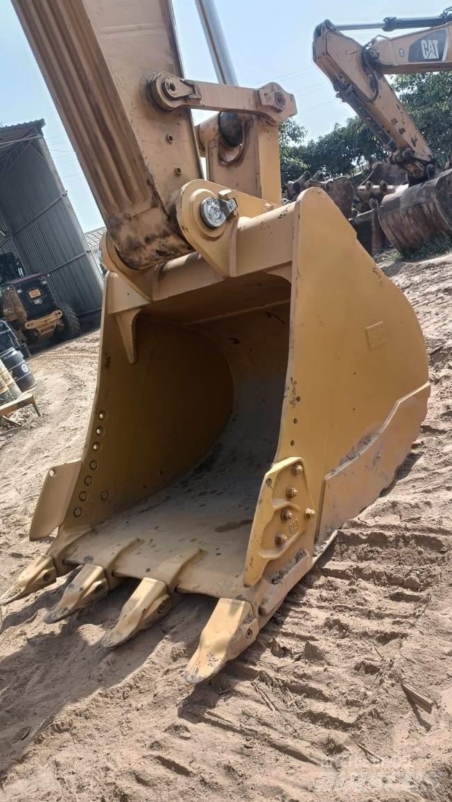 CAT 345GC Гусеничні екскаватори