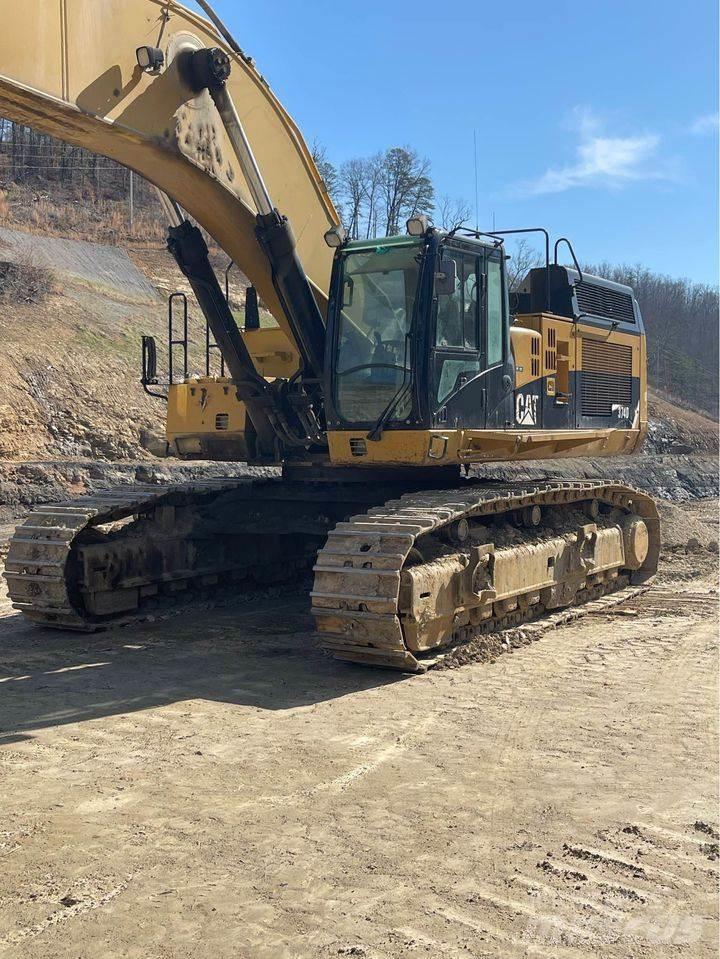 CAT 374DL Гусеничні екскаватори