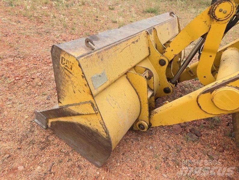CAT 420D Екскаватори-навантажувачі