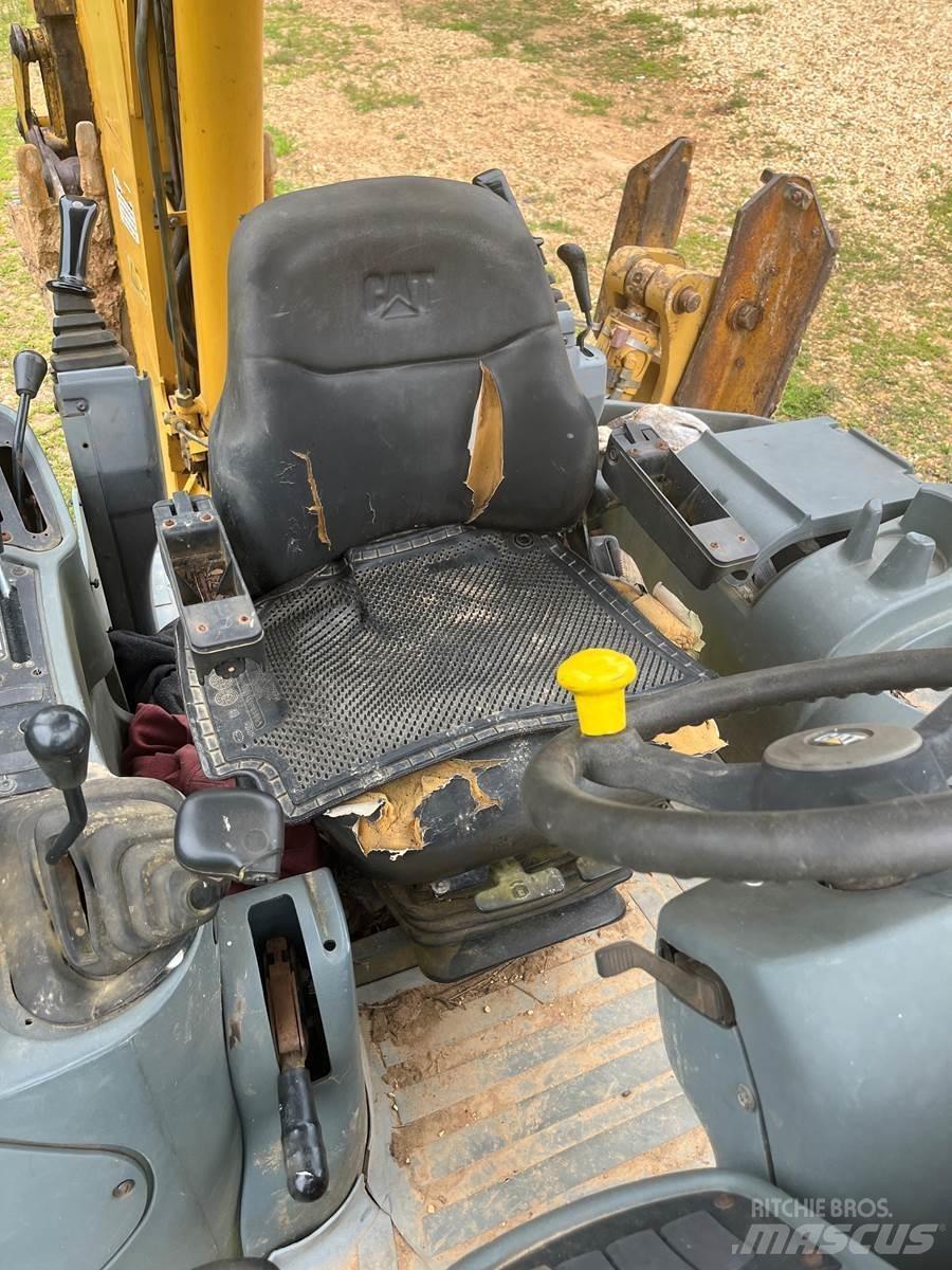 CAT 420D Екскаватори-навантажувачі