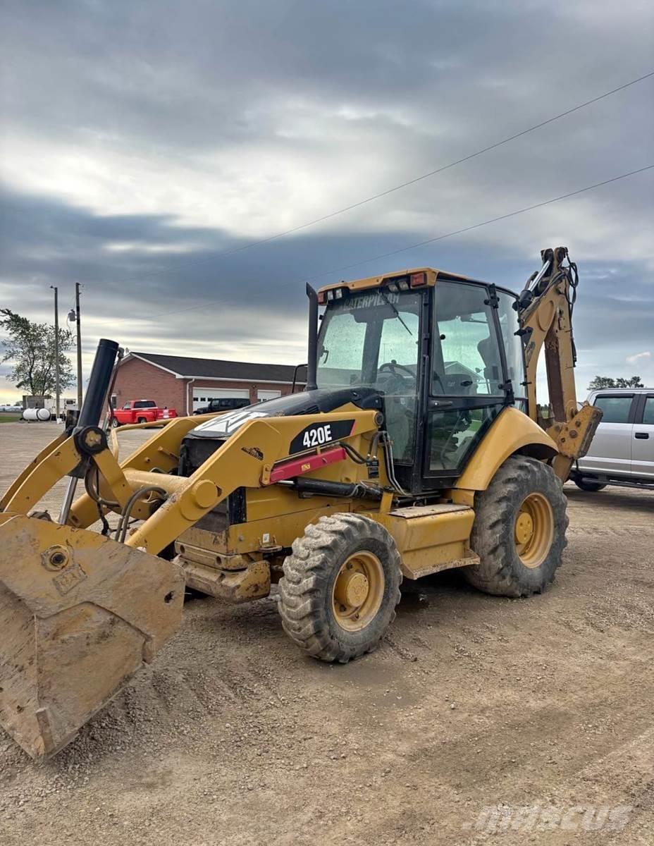 CAT 420E Екскаватори-навантажувачі
