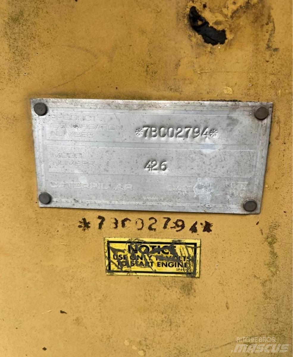 CAT 426 Екскаватори-навантажувачі