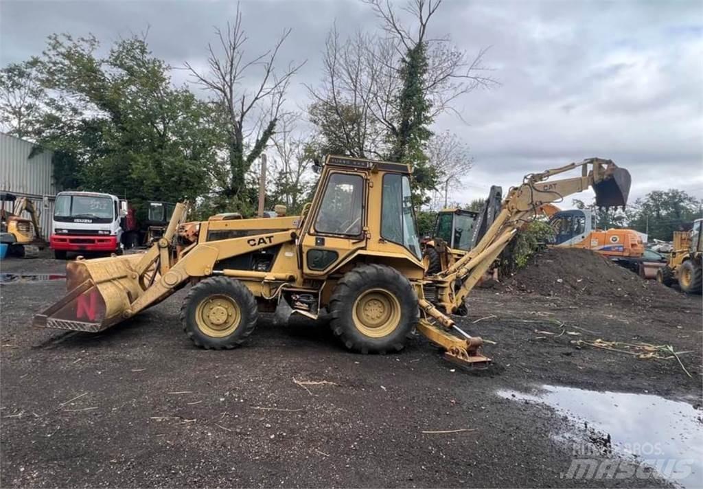 CAT 426 Екскаватори-навантажувачі