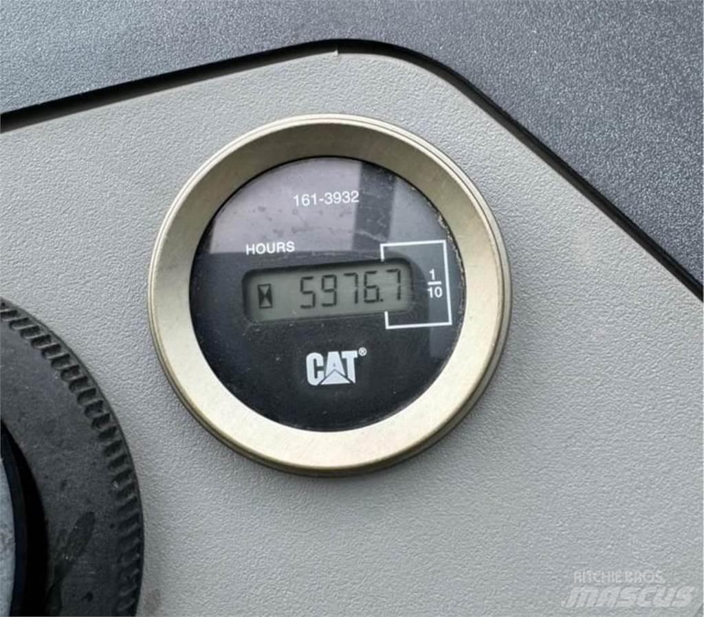 CAT 430E Екскаватори-навантажувачі