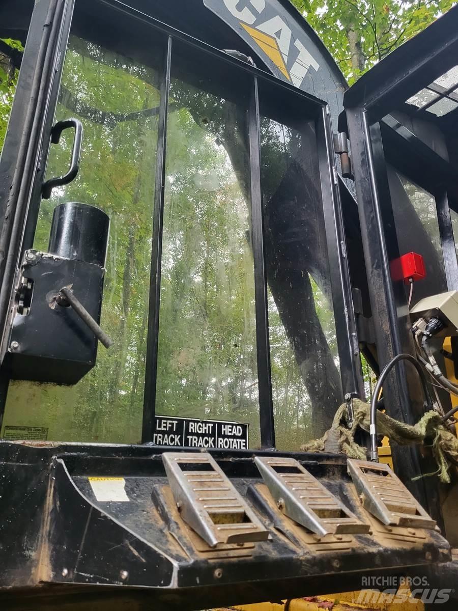 CAT 501HD Крани-навантажувачі