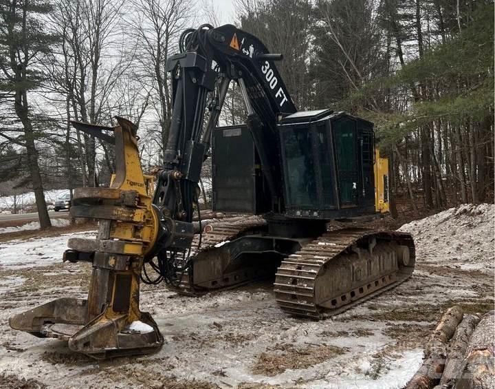 CAT 521 Валочно-пакетувальні машини