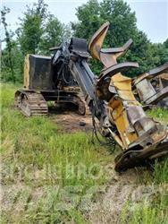 CAT 521 Валочно-пакетувальні машини