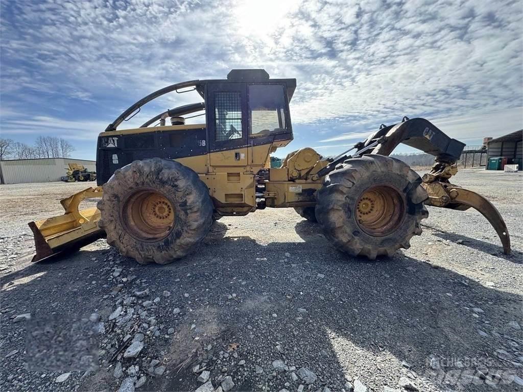 CAT 525B Трельовочні трактора