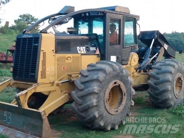CAT 525C Трельовочні трактора