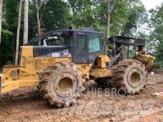CAT 525C Трельовочні трактора