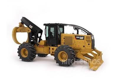 CAT 535D Трельовочні трактора