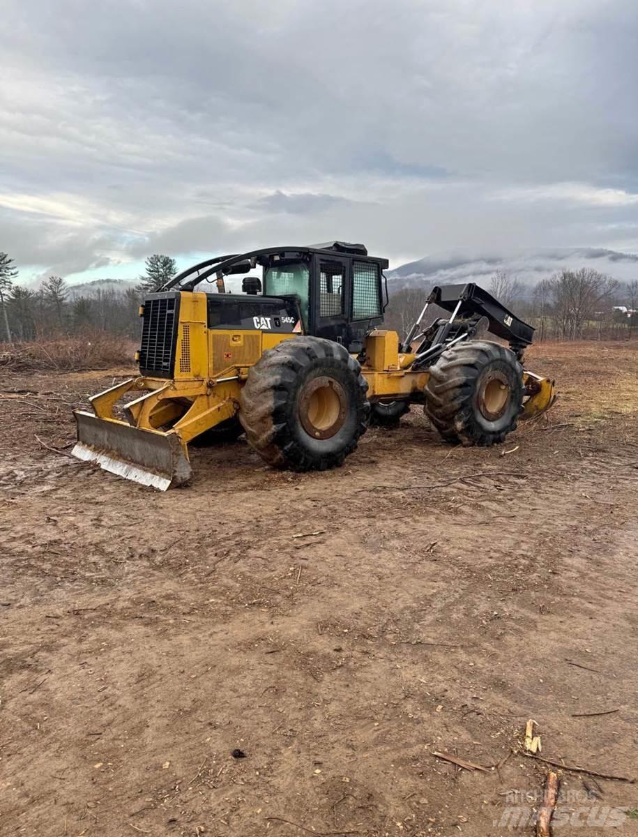 CAT 545C Фронтальні навантажувачі