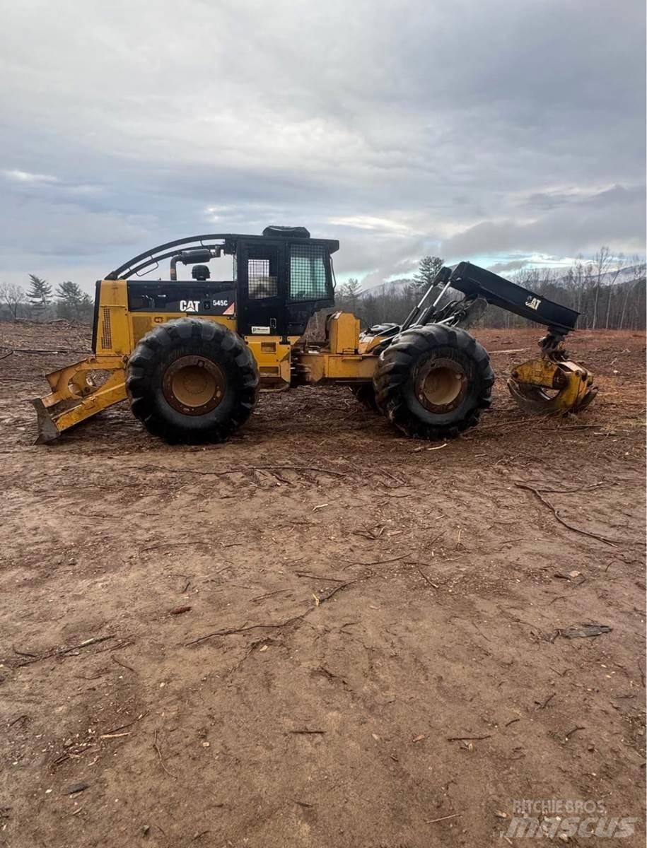 CAT 545C Фронтальні навантажувачі