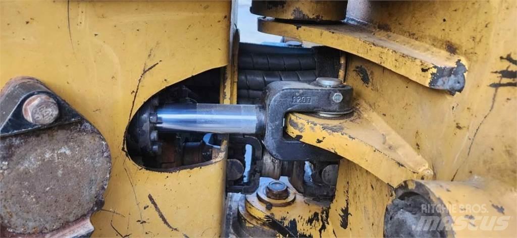 CAT 553C Валочно-пакетувальні машини