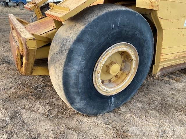 CAT 613B Скрепери