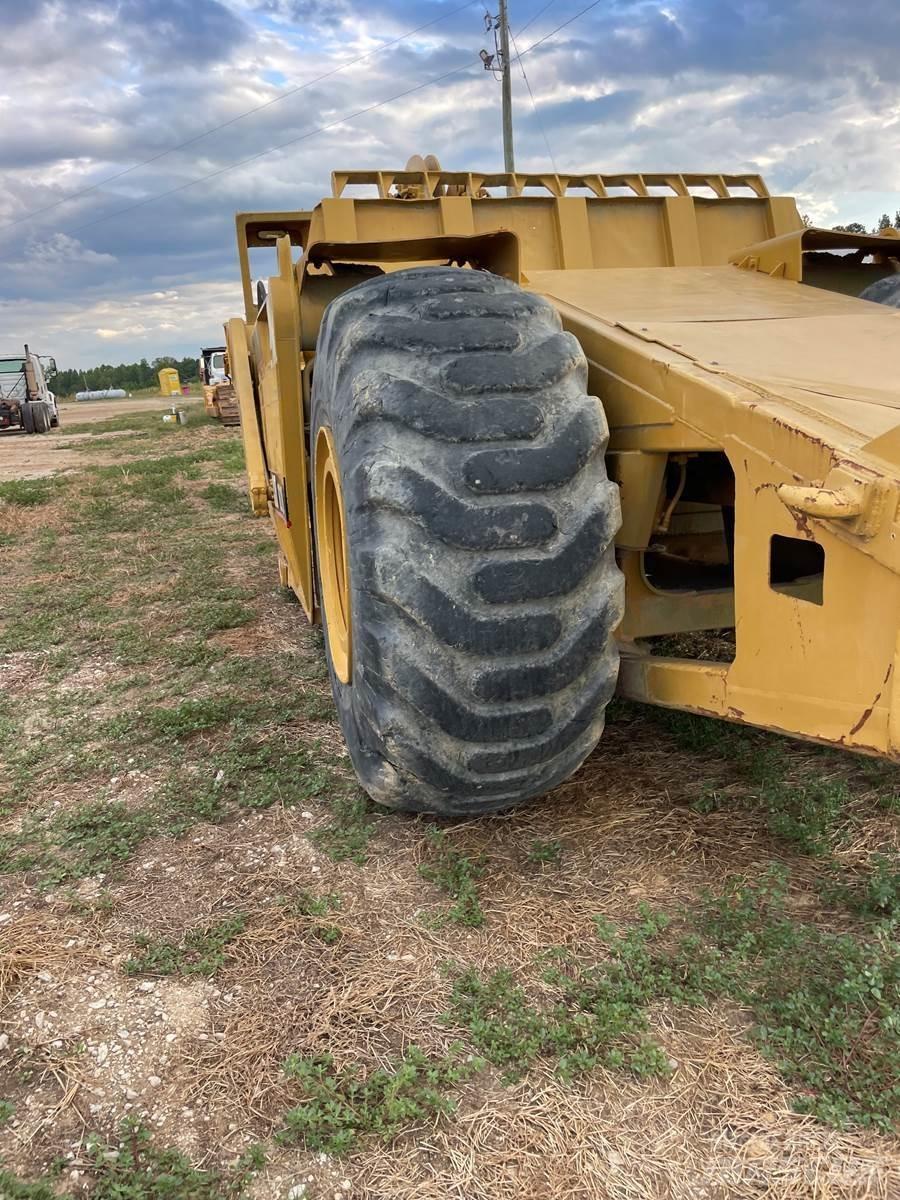 CAT 621B Скрепери