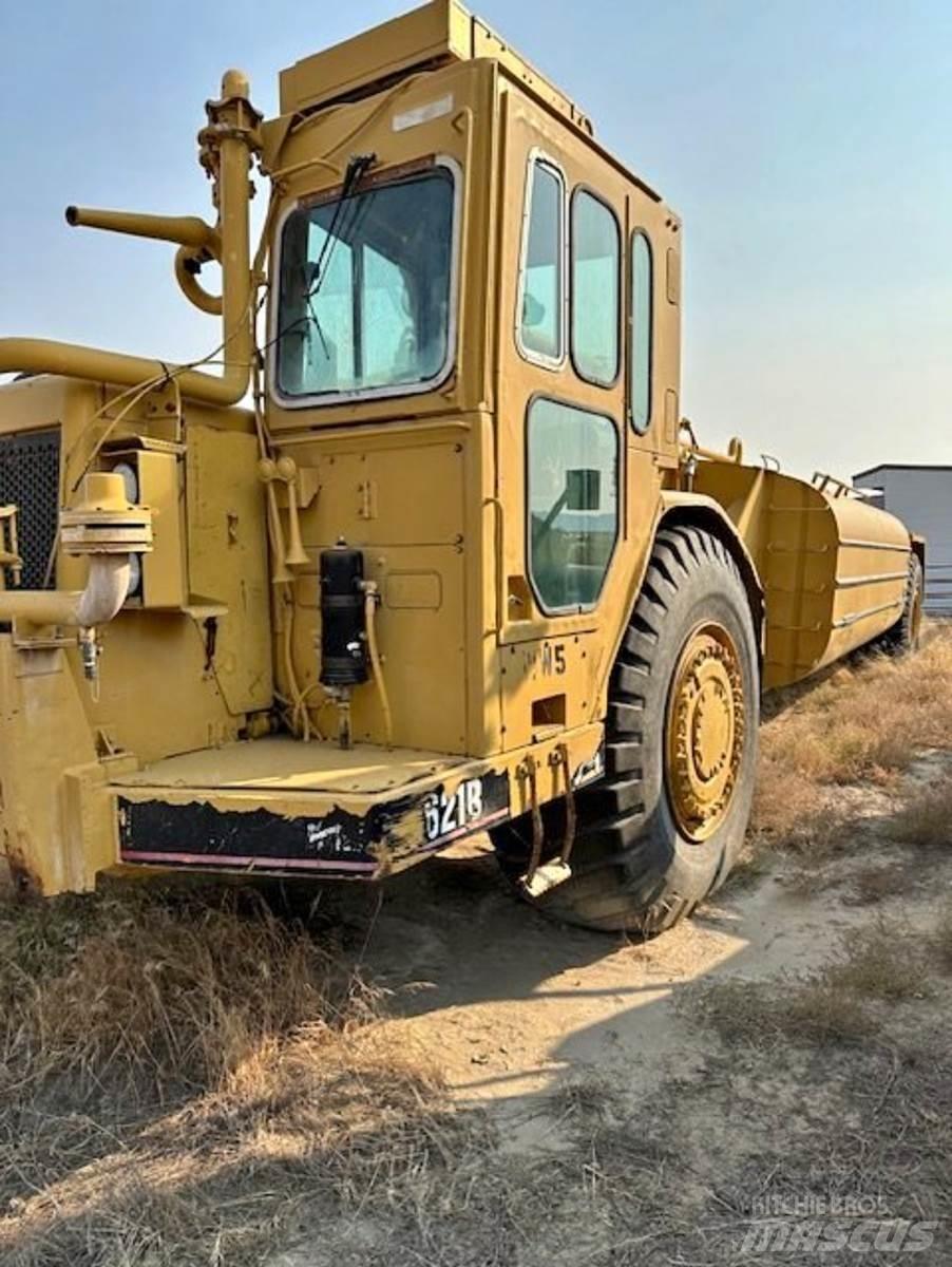 CAT 621B Поливальні машини