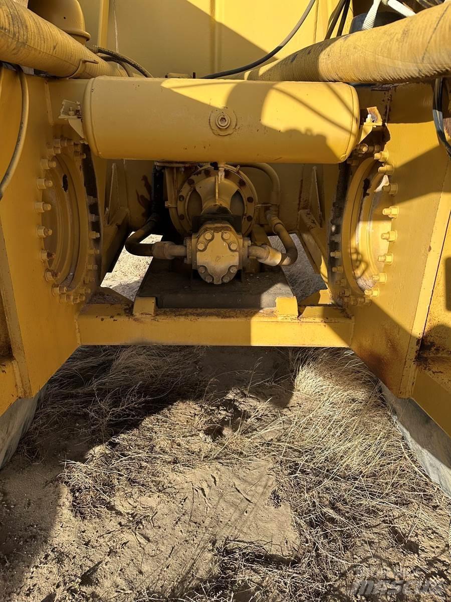 CAT 621B Поливальні машини