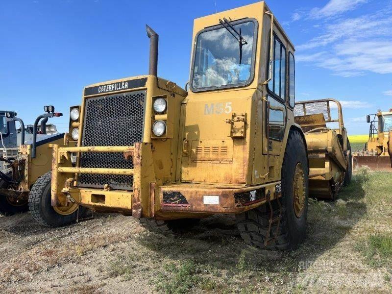 CAT 621E Скрепери